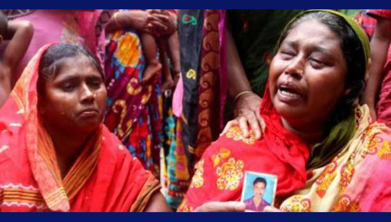 ছেলের লাশ দেশে আনতে ভিক্ষা করেছে মা