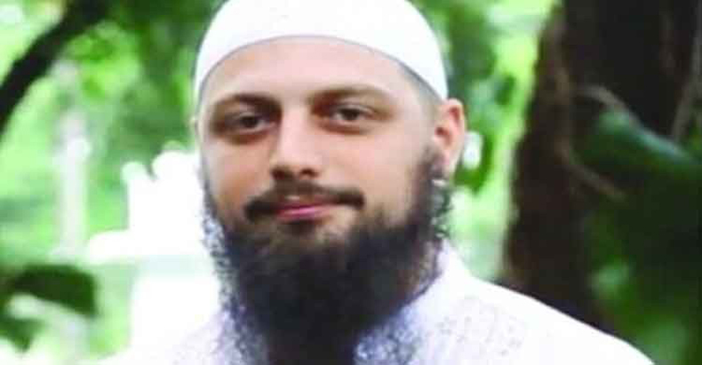 ‘আমেরিকার খ্রিস্টান পরিবারে জন্ম হলেও কলেমা পড়ে আমি মুসলিম হই’