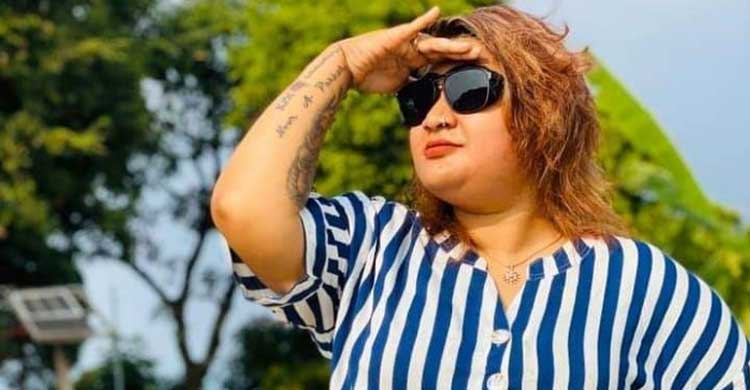 পাপিয়াকে নয় পাপকে ঘৃণা করো!