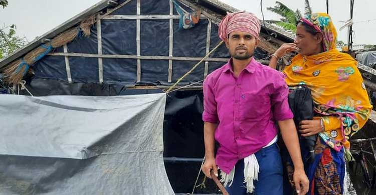 করোনা-ইয়াস বিধ্বস্তদের পাশে দাঁড়িয়েছেন শিল্পীরা